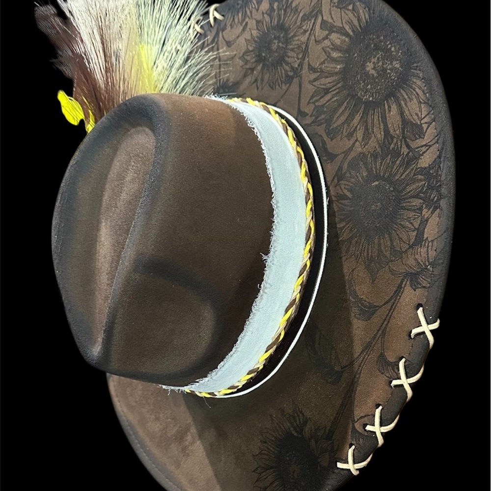 Elegant Brown Hat with Yellow Floral Detail - Picture 4 of 7